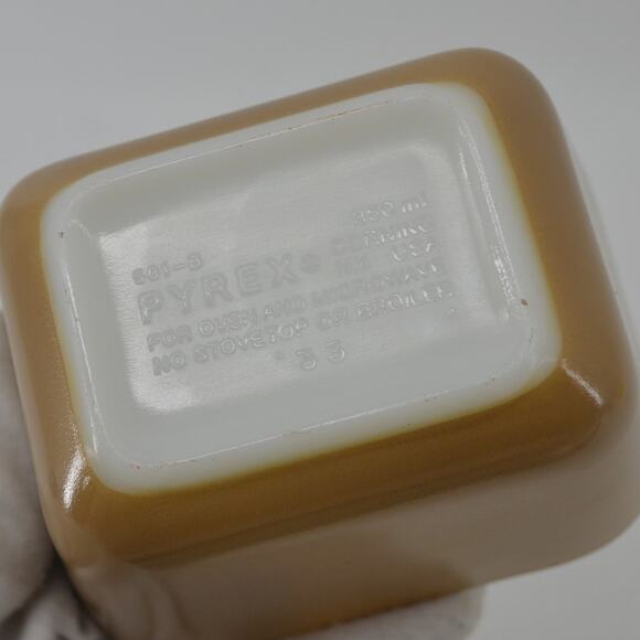 Vintage PYREX Refrigerator Dish 501 B Fridgie Sandlewood - Picture 4 of 13